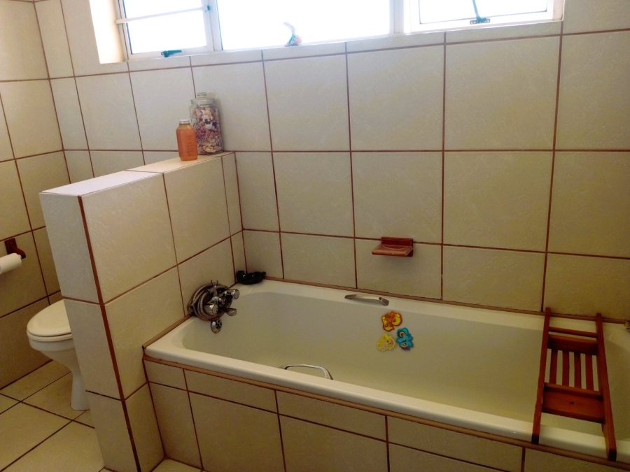 3 Bedroom Property for Sale in Amalinda North Eastern Cape